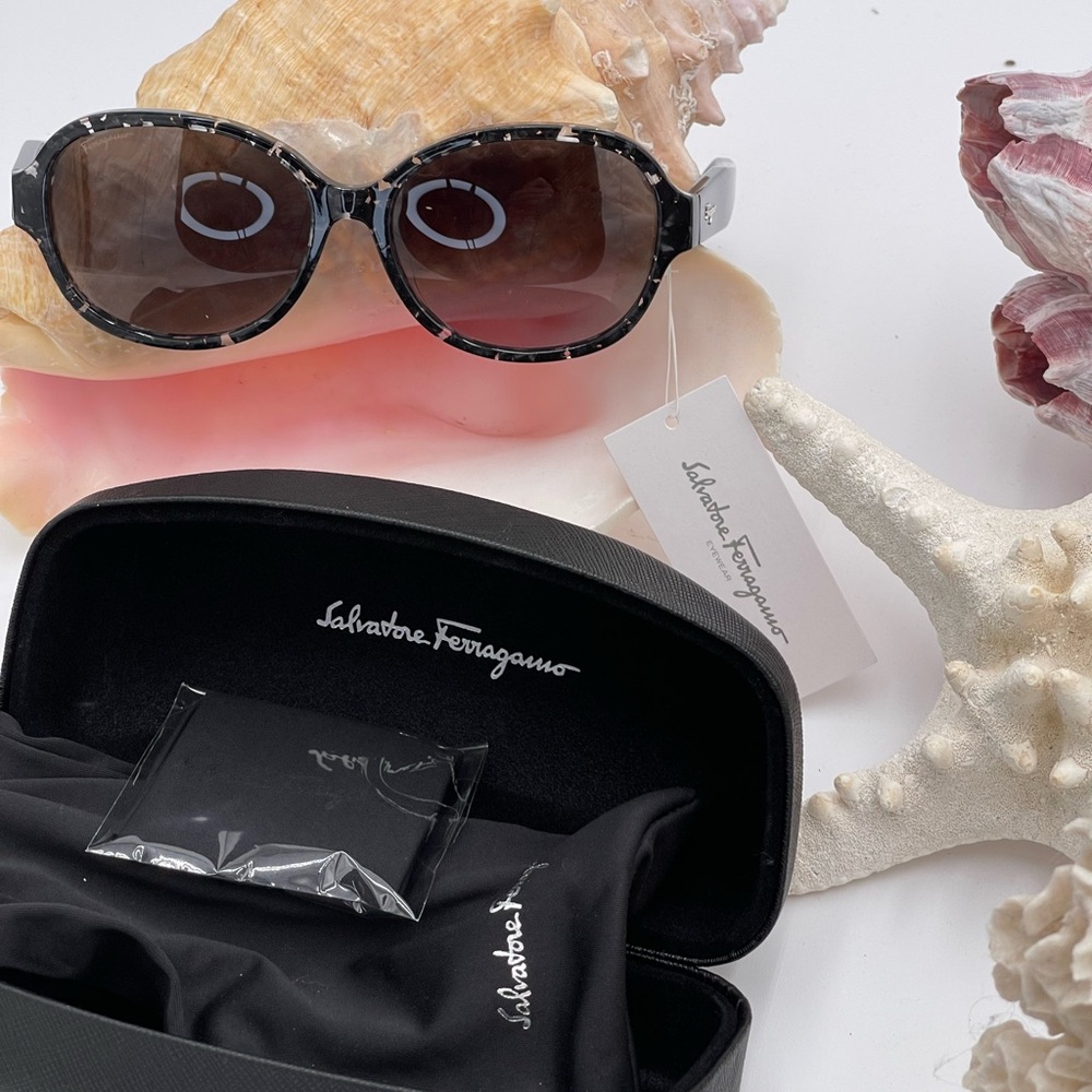 Salvatore Ferragamo sunnies NWO Tags
